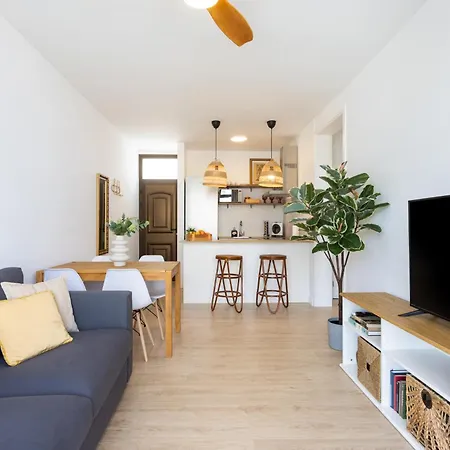 Daire Home2book Stylish Apt, Pool & Terrace Americas